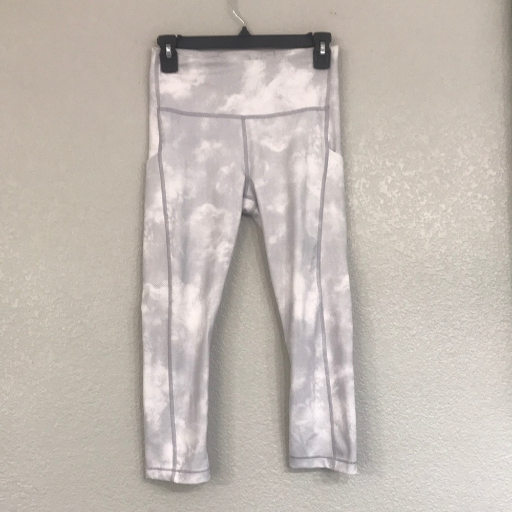 Athleta Ultimate Stash Pocket Printed Capri Leggings XS Like New